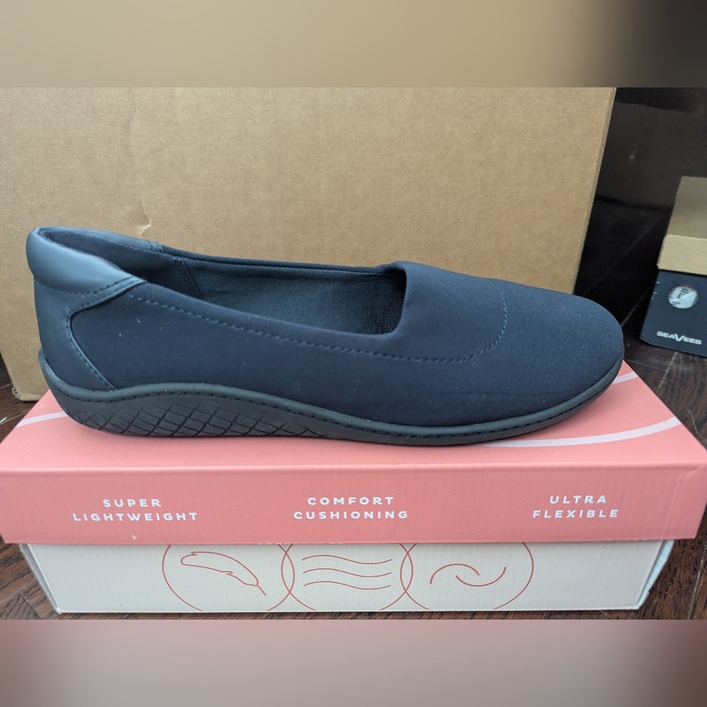 Easy Spirit Navy Flats with Comfort Cushioning